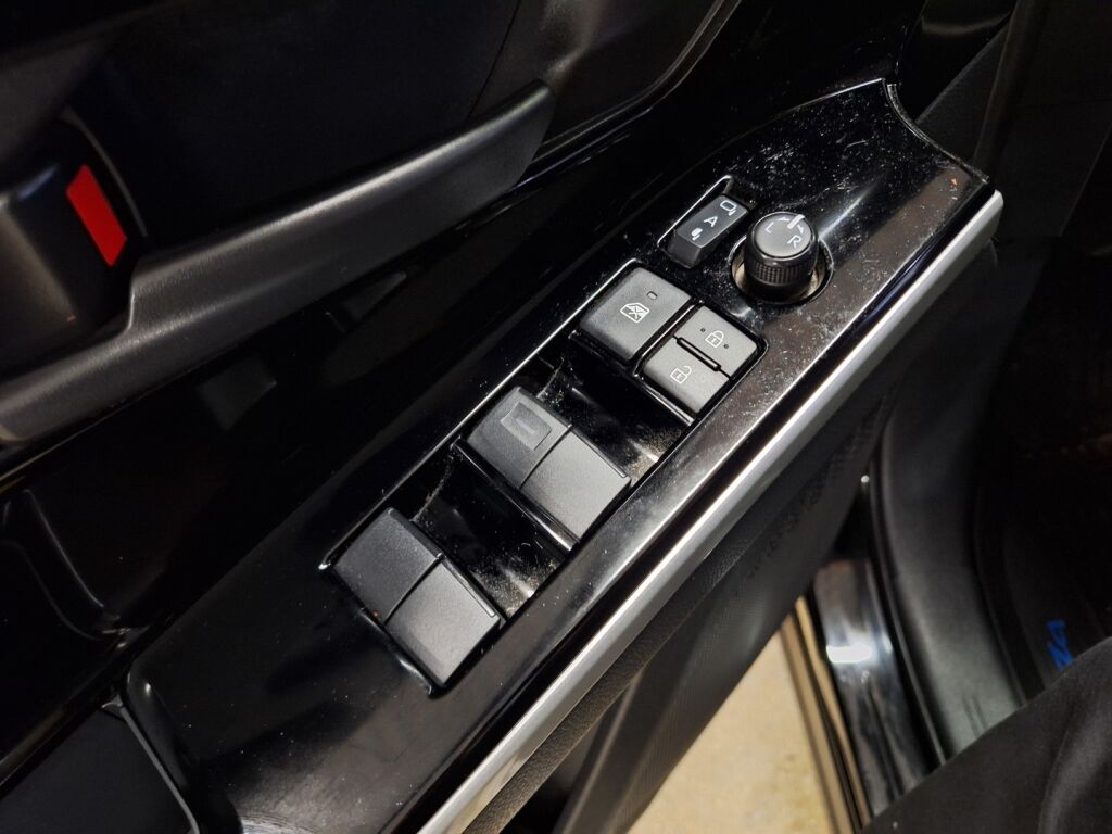 Toyota bZ4X 2023 Musta