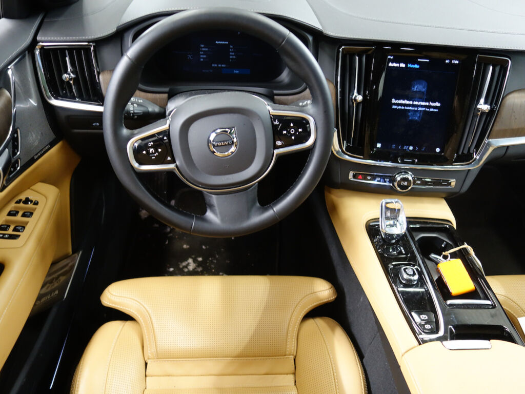 Volvo V90 2023 Metallinhohto Harmaa (PLATINUM GREY)