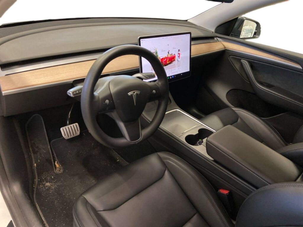 Tesla Model Y 2022 Valkoinen