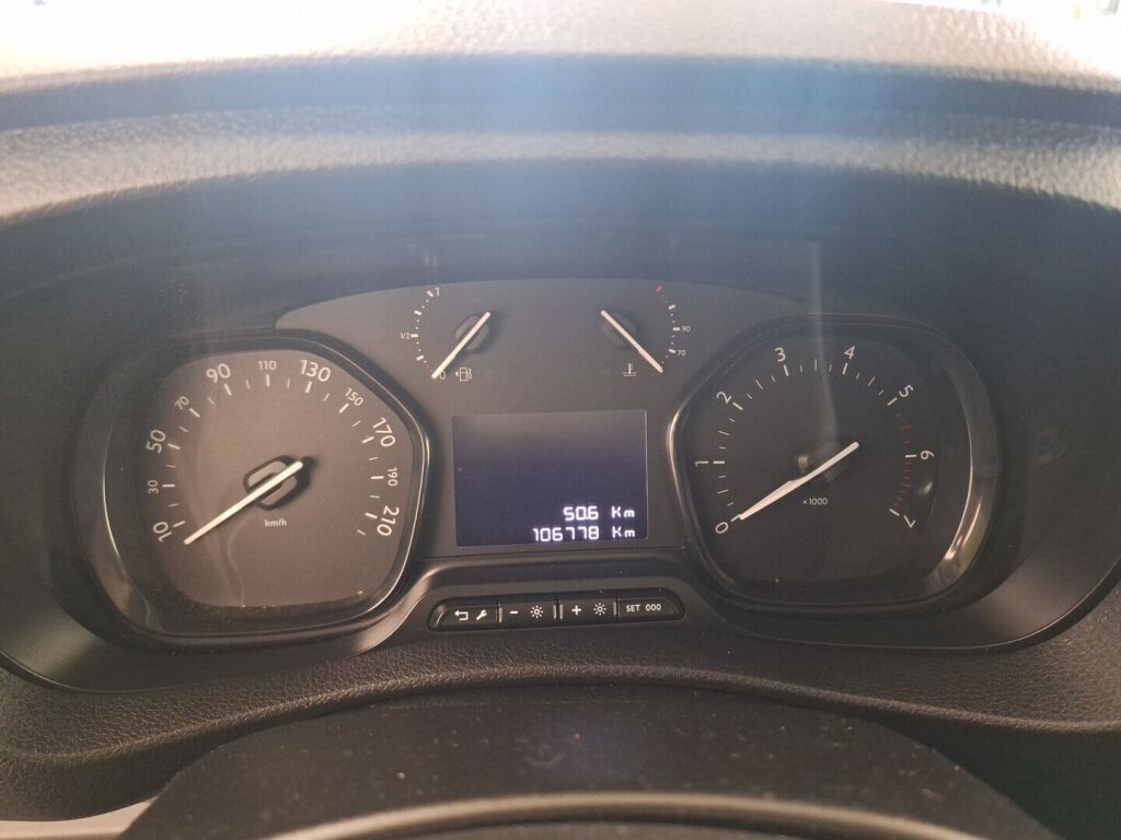 Toyota Proace 2023 Musta