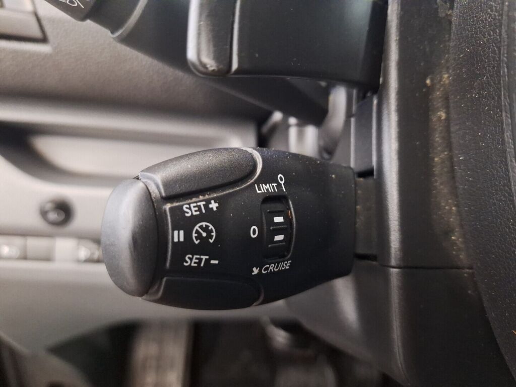 Toyota Proace 2023 Musta