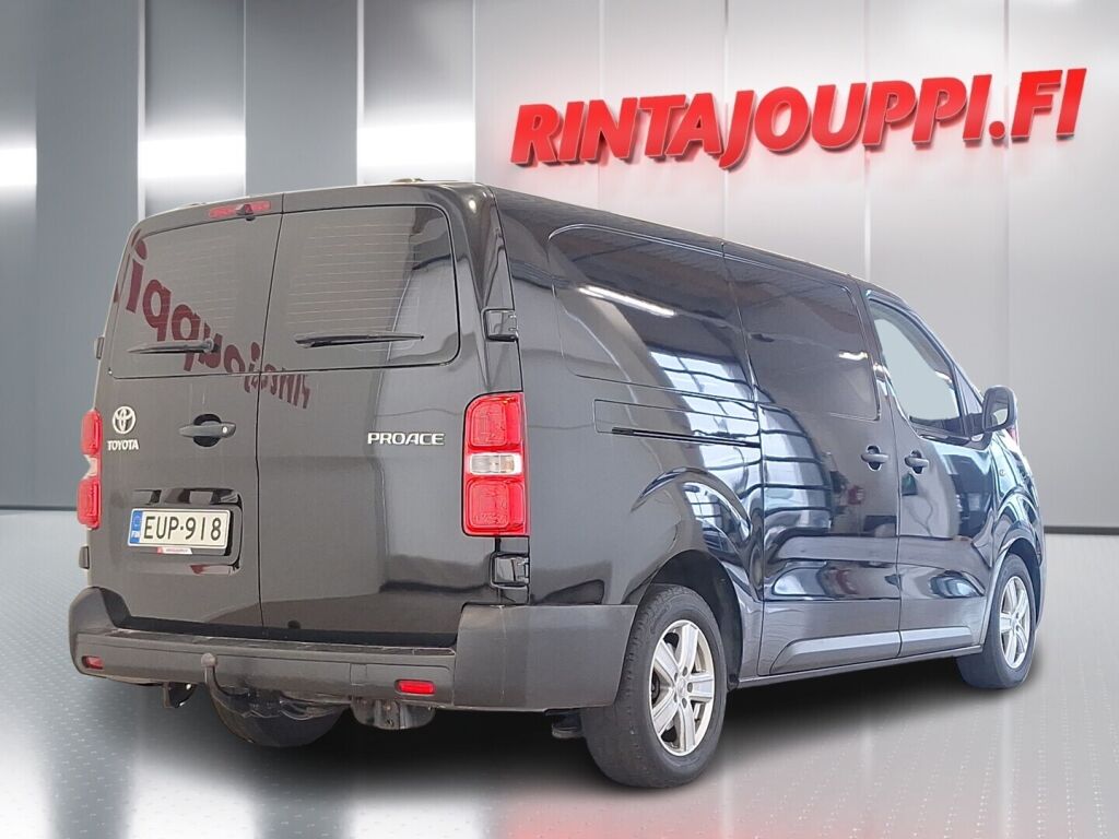 Toyota Proace 2023 Musta