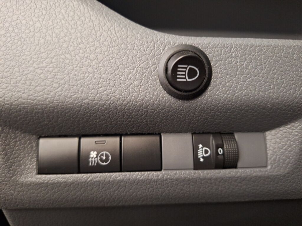 Toyota Proace 2023 Musta