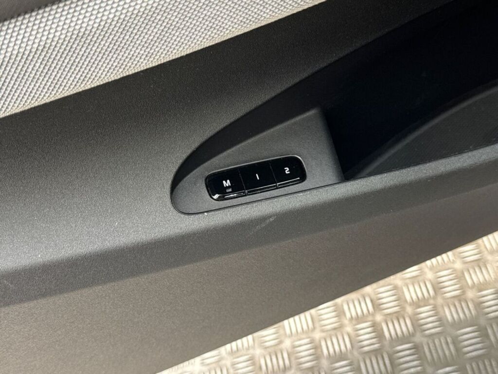 Polestar 2 2023 Harmaa