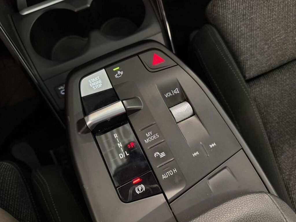 BMW X1 2023 Valkoinen