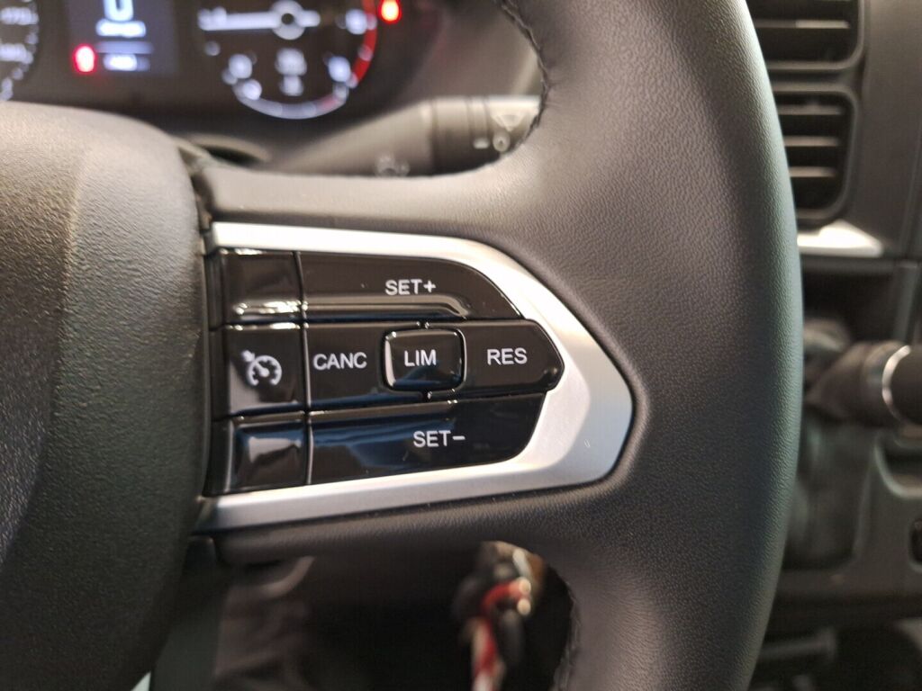 Sunlight Cliff 2023 Musta