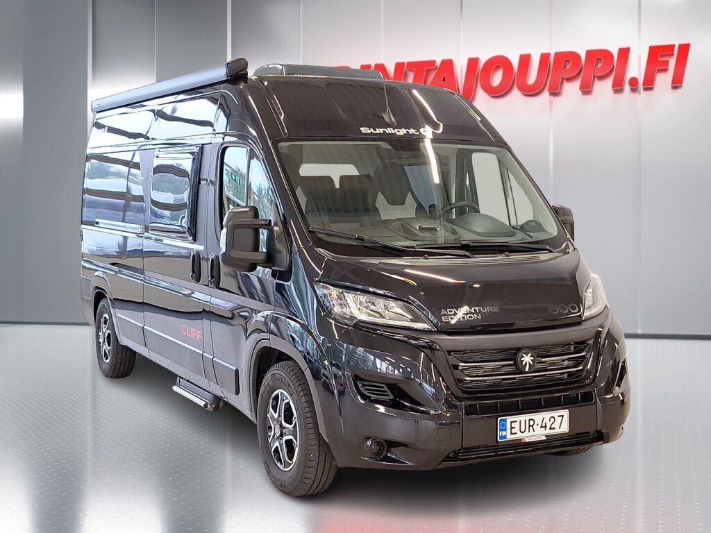 Sunlight Cliff 2023 Musta