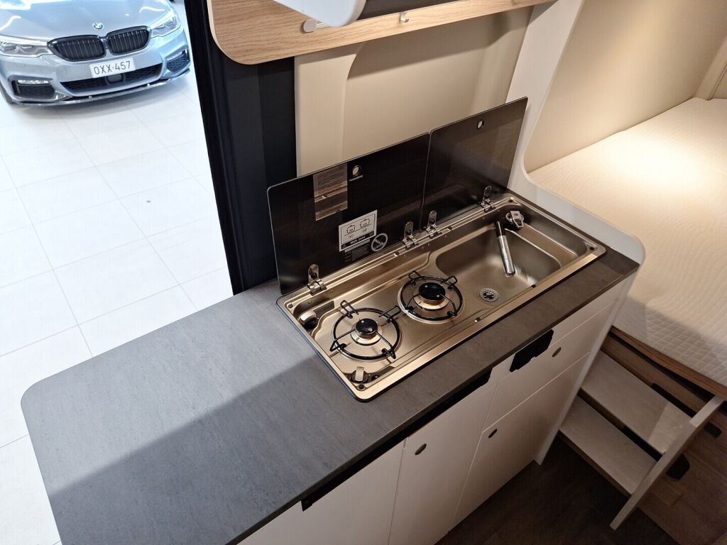 Sunlight Cliff 2023 Musta