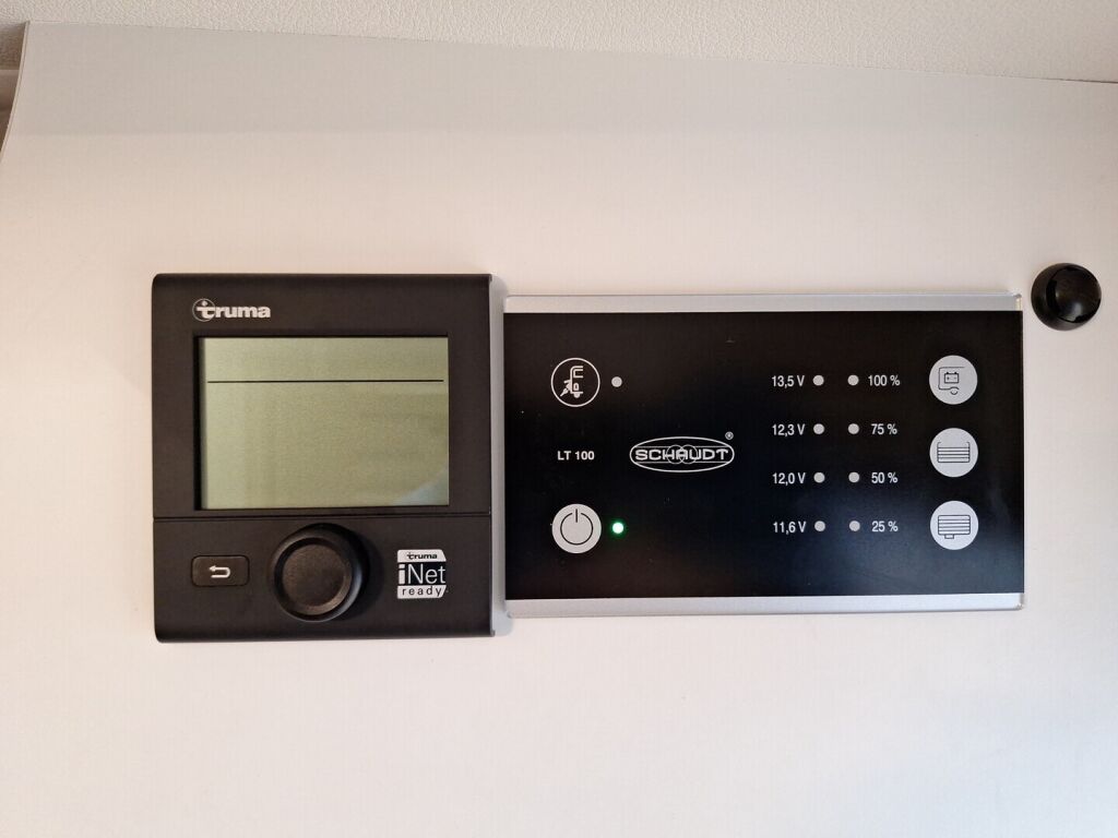 Sunlight Cliff 2023 Musta