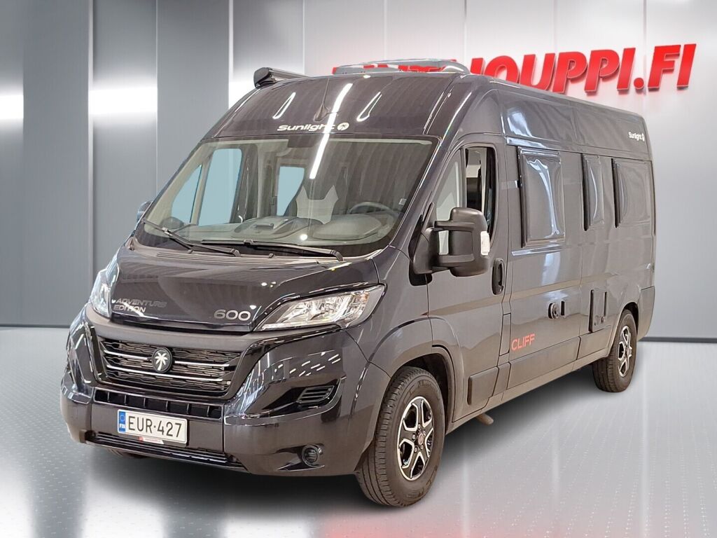 Sunlight Cliff 2023 Musta