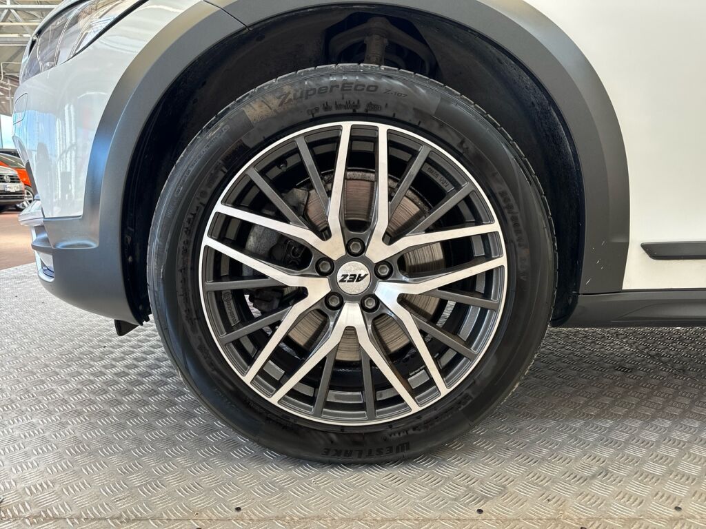 Volvo V90 Cross Country 2020 Valkoinen