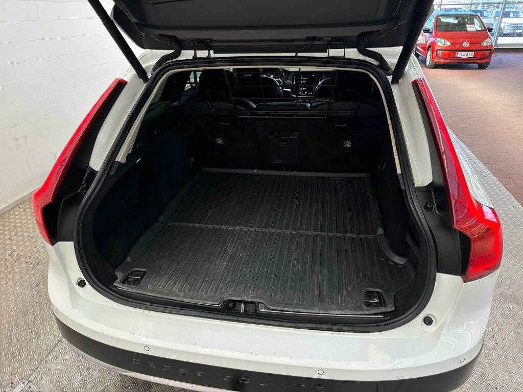 Volvo V90 Cross Country 2020 Valkoinen