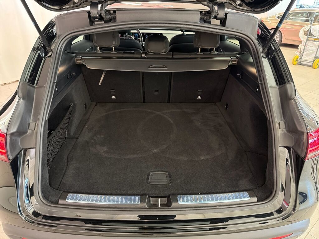 Mercedes-Benz EQC 2023 Musta