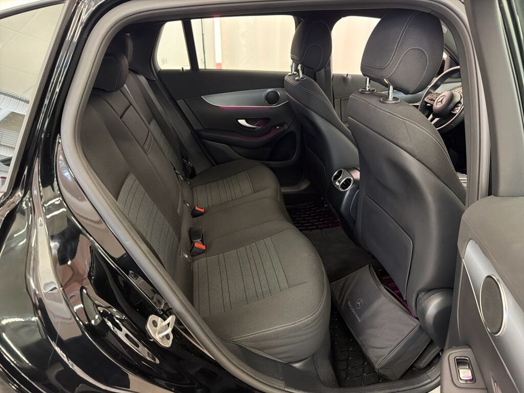 Mercedes-Benz EQC 2023 Musta