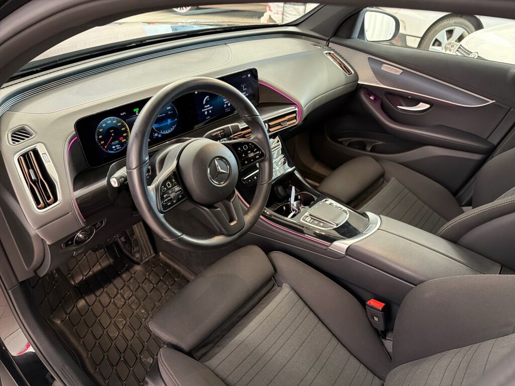Mercedes-Benz EQC 2023 Musta