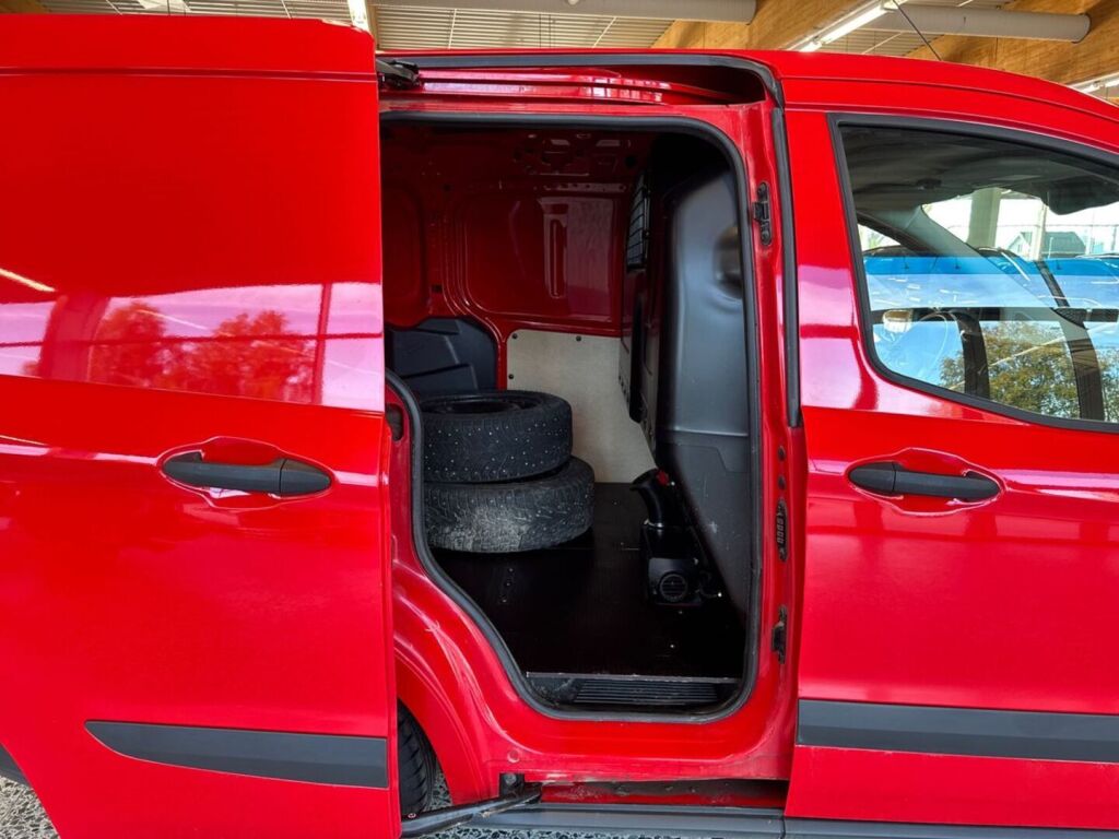 Ford Transit Courier 2023, kuva 6/19
