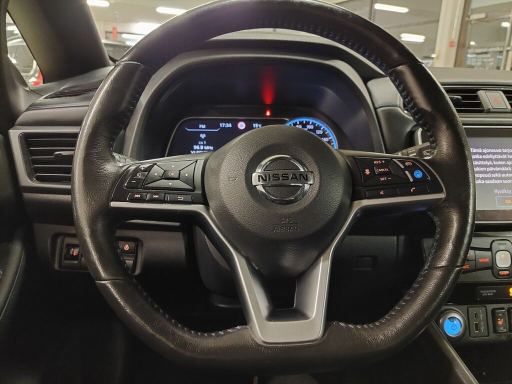 Nissan Leaf 2022 Musta