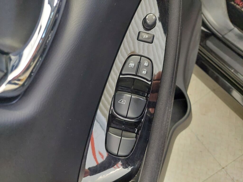 Nissan Leaf 2022 Musta