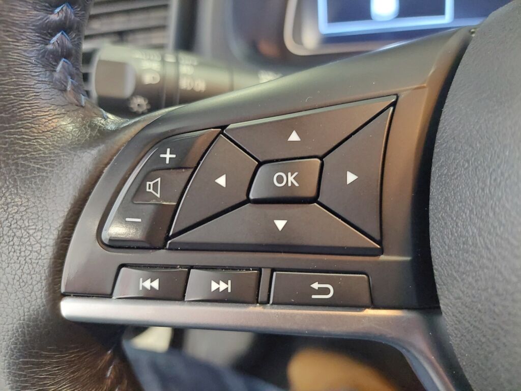 Nissan Leaf 2022 Musta