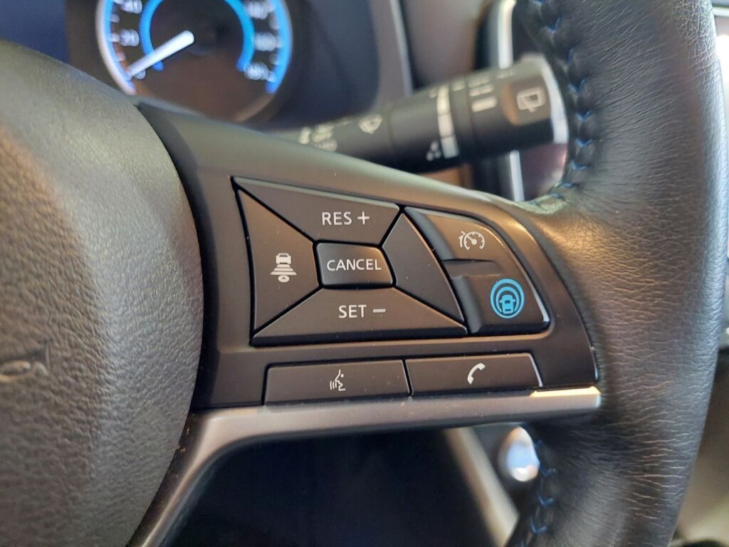 Nissan Leaf 2022 Musta