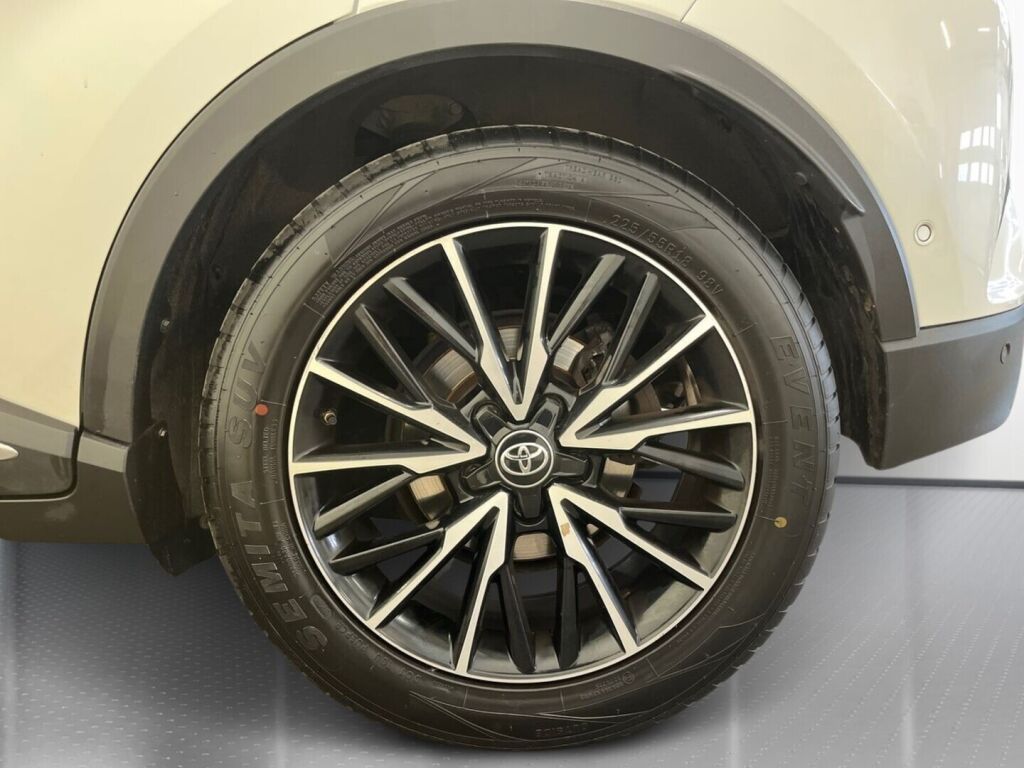 Toyota C-HR 2017 Valkoinen