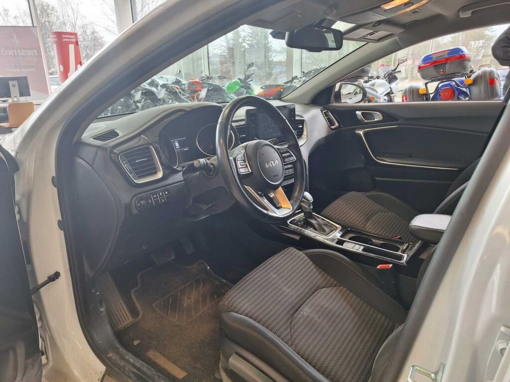 Kia Ceed 2021 Valkoinen
