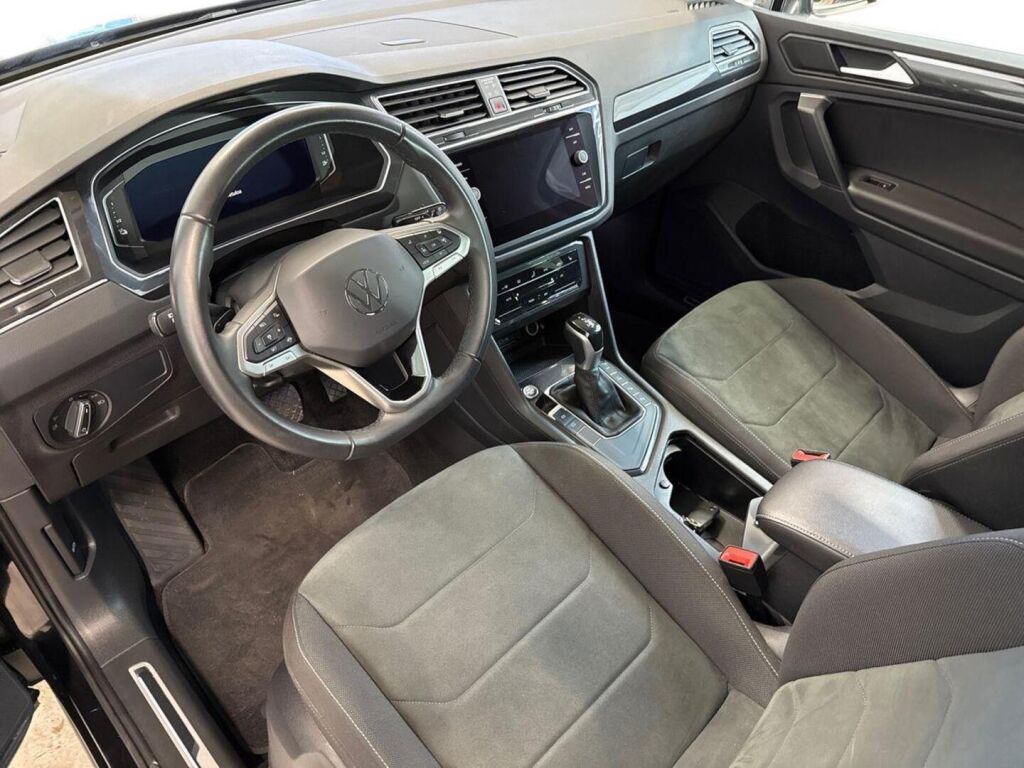 Volkswagen Tiguan 2024 Musta