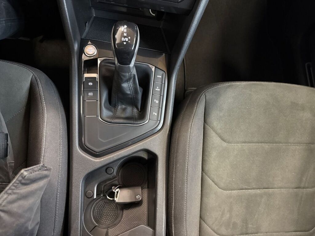 Volkswagen Tiguan 2024 Musta