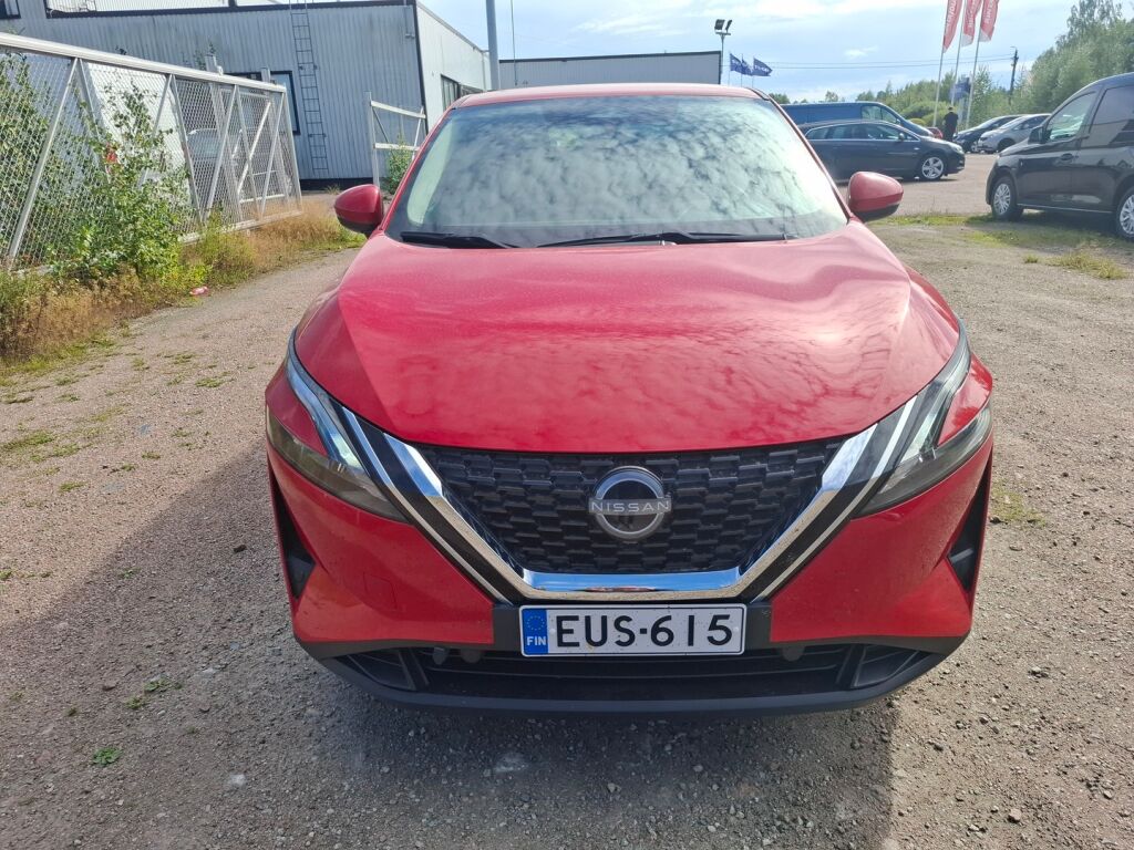 Nissan Qashqai 2024 Punainen