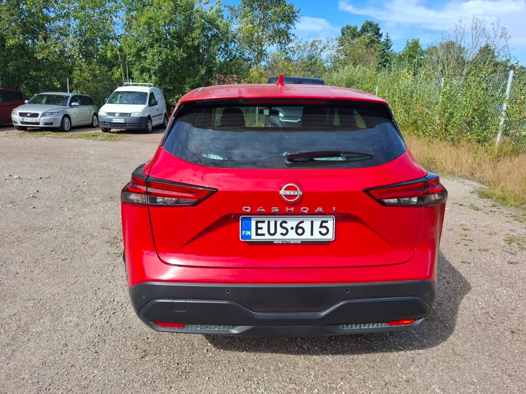 Nissan Qashqai 2024 Punainen
