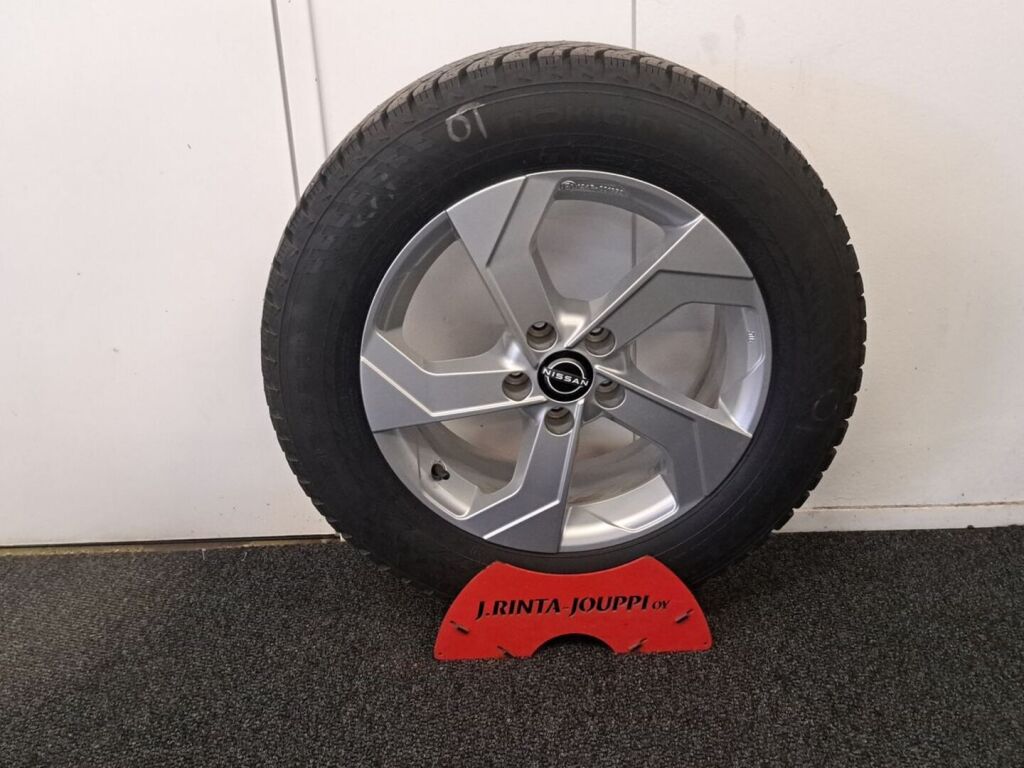 Nissan Qashqai 2024 Punainen