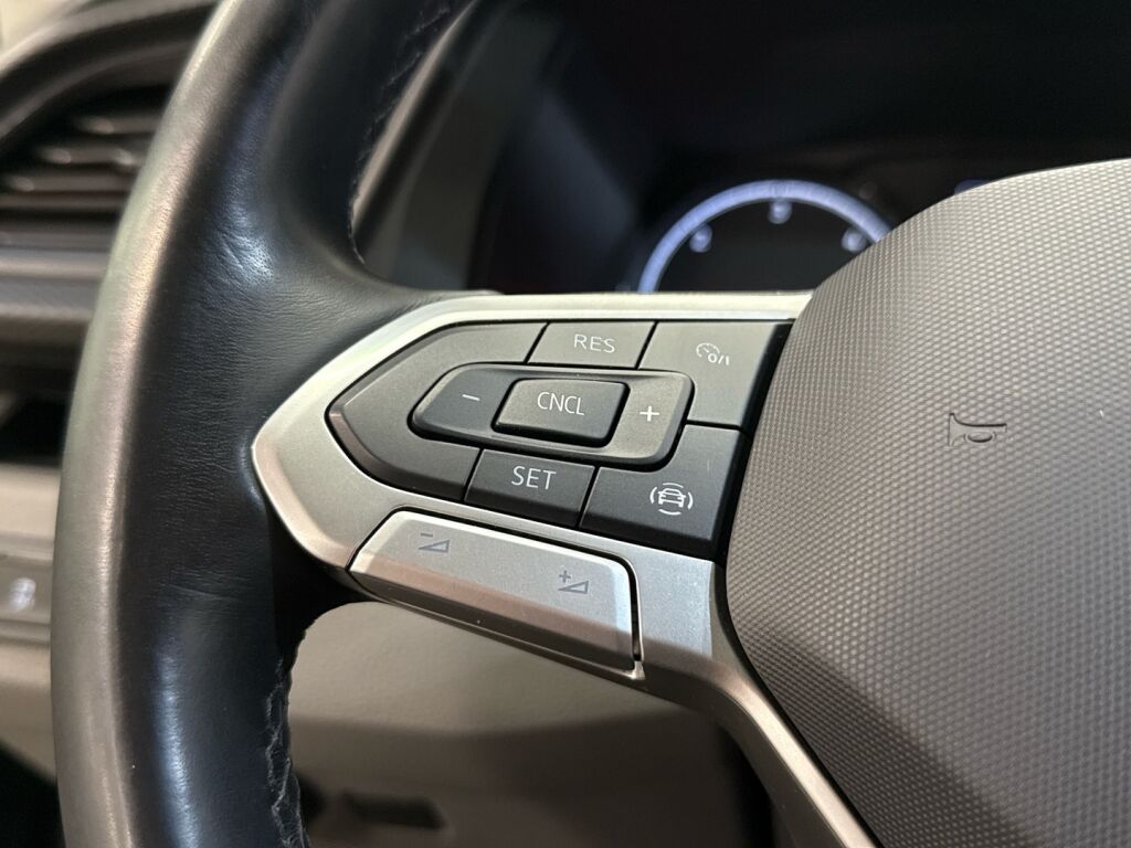 Volkswagen Transporter 2023 Musta