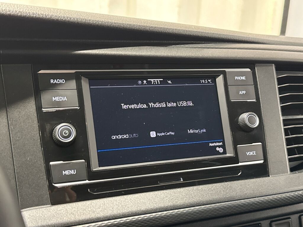 Volkswagen Transporter 2023 Musta