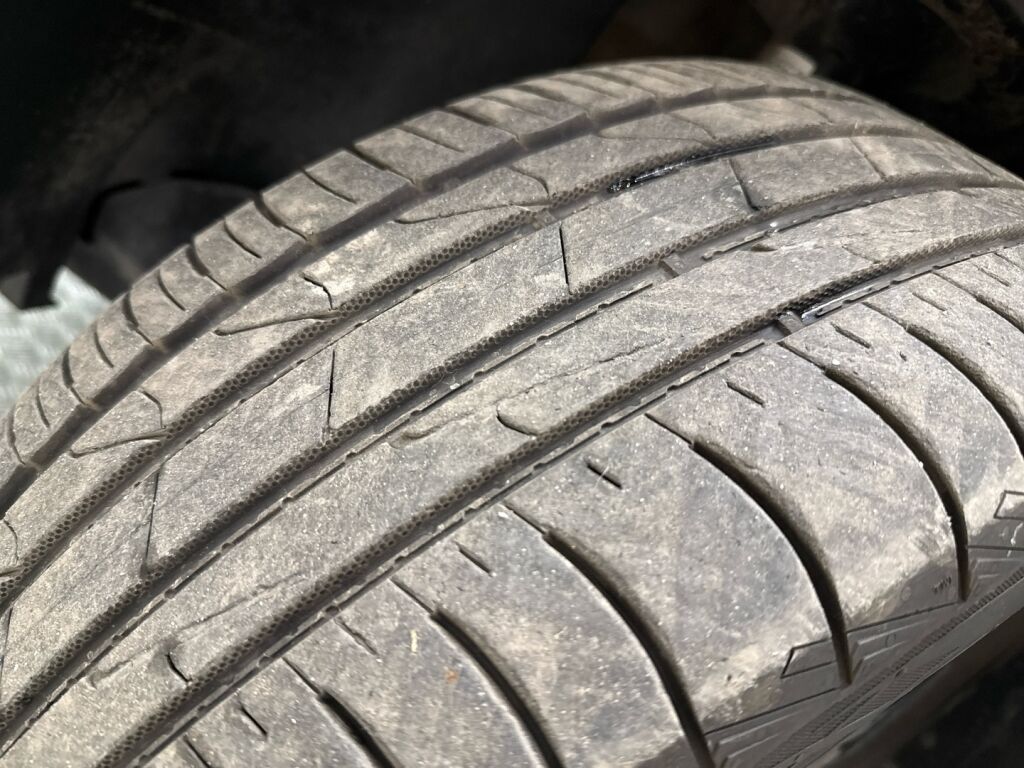 Volkswagen Transporter 2023 Musta