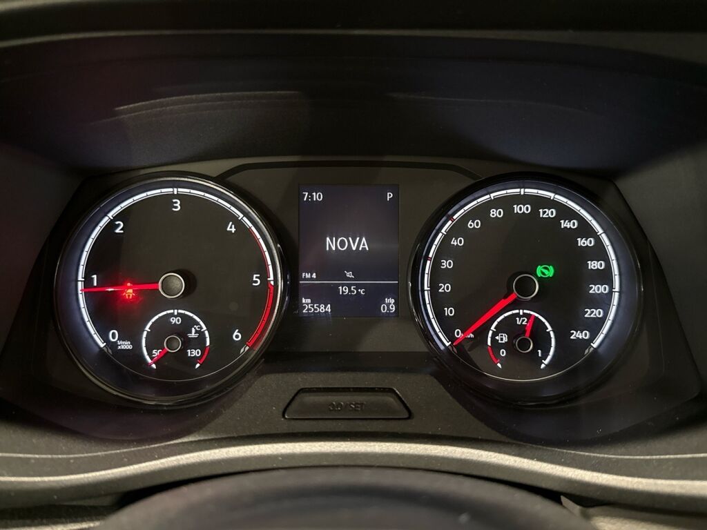 Volkswagen Transporter 2023 Musta