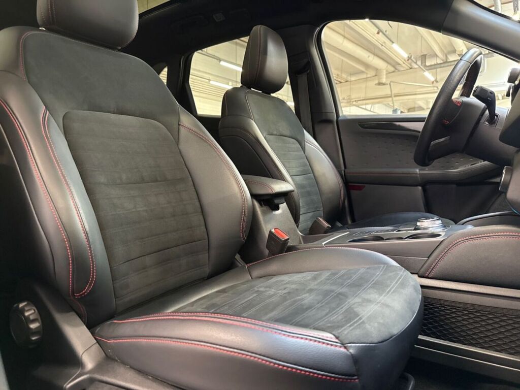 Ford Kuga 2020 Musta