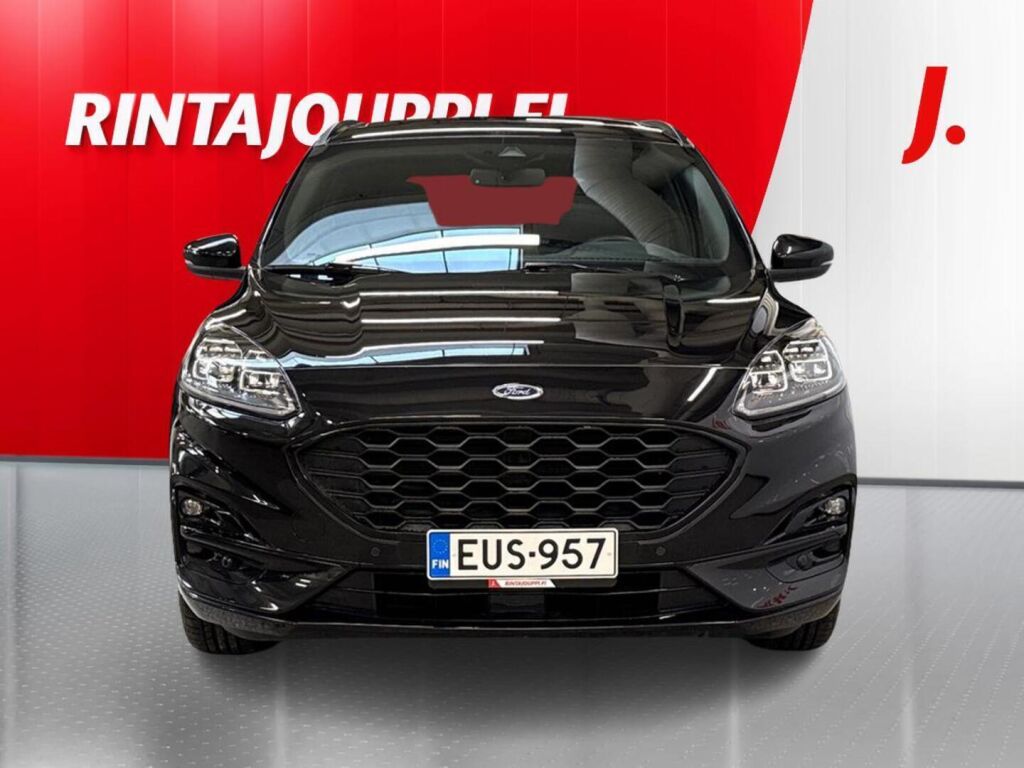Ford Kuga 2020 Musta