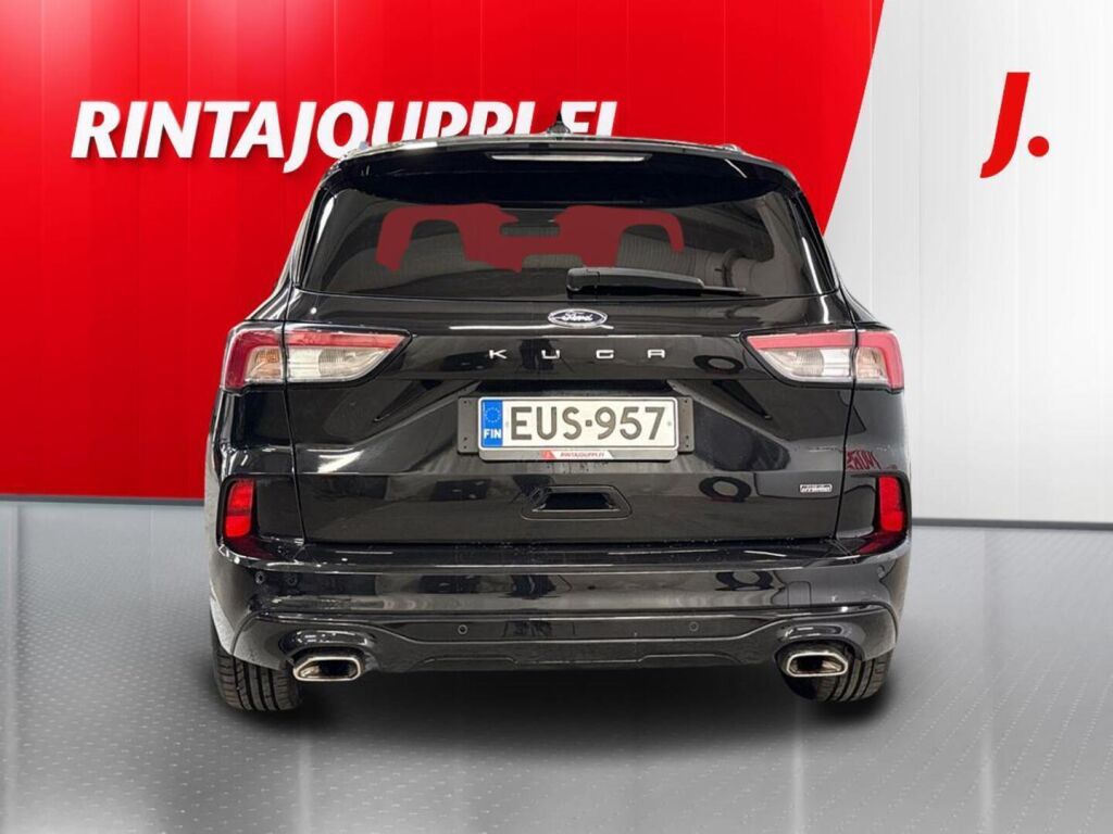 Ford Kuga 2020 Musta