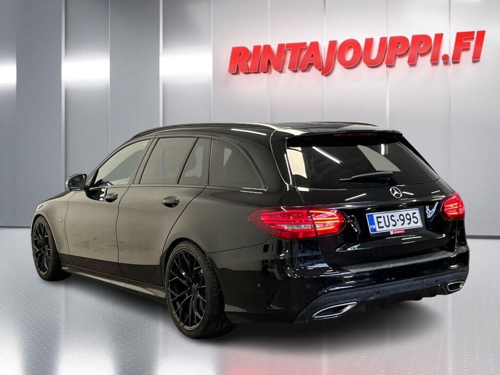 Mercedes-Benz C 2020 Musta