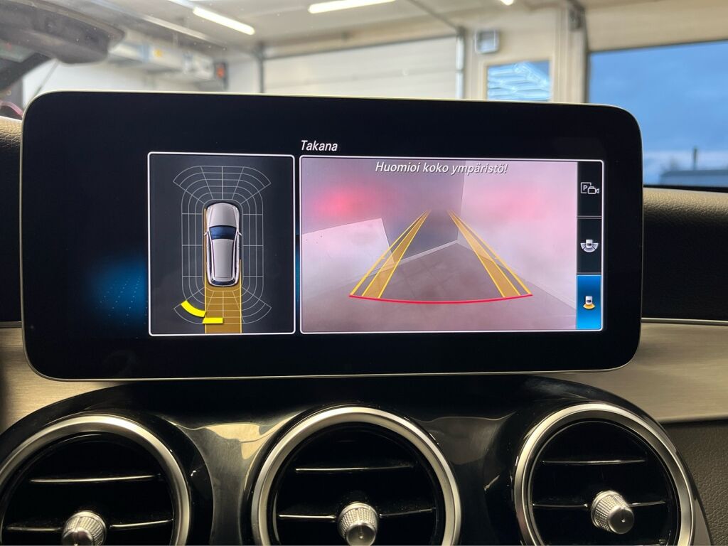 Mercedes-Benz C 2020 Musta