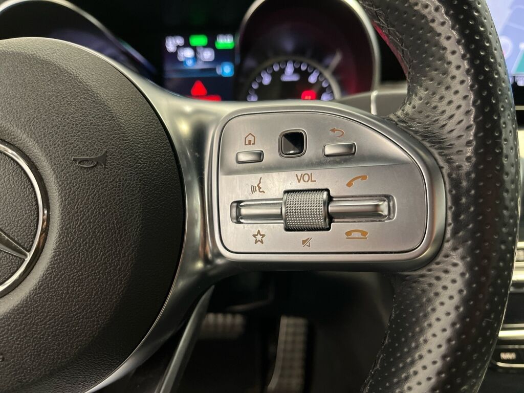 Mercedes-Benz C 2020 Musta