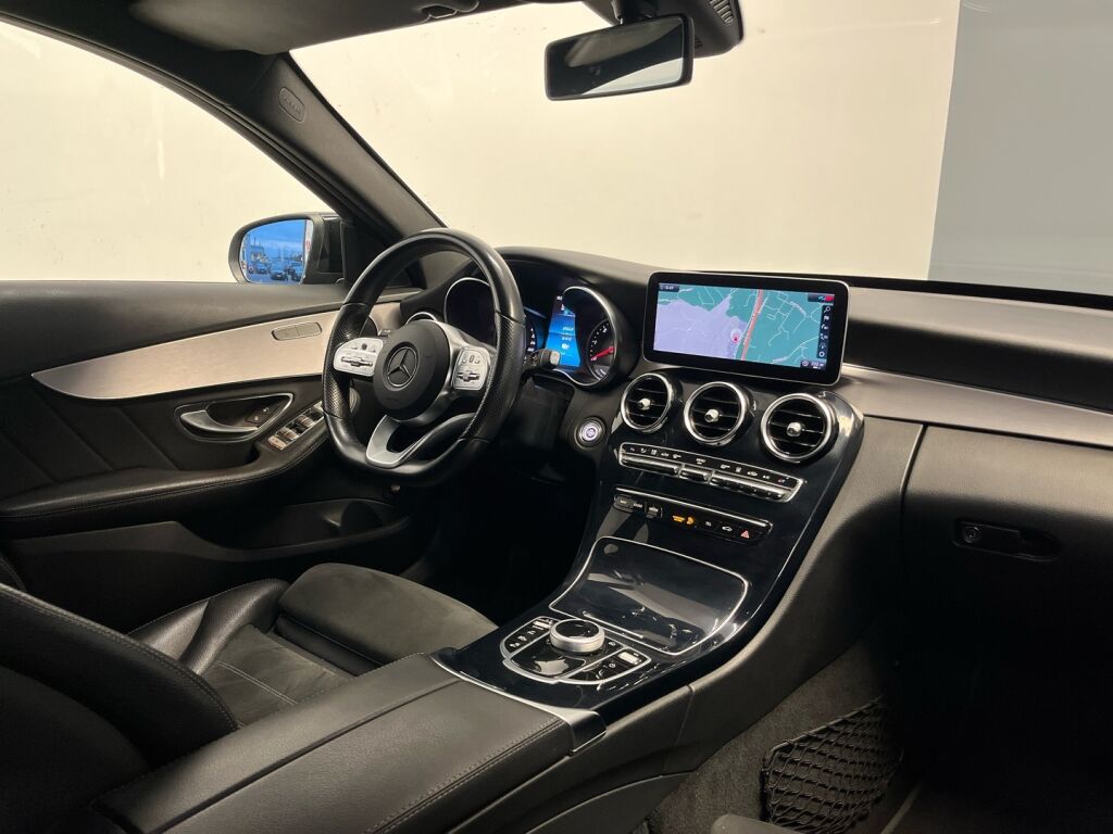 Mercedes-Benz C 2020 Musta