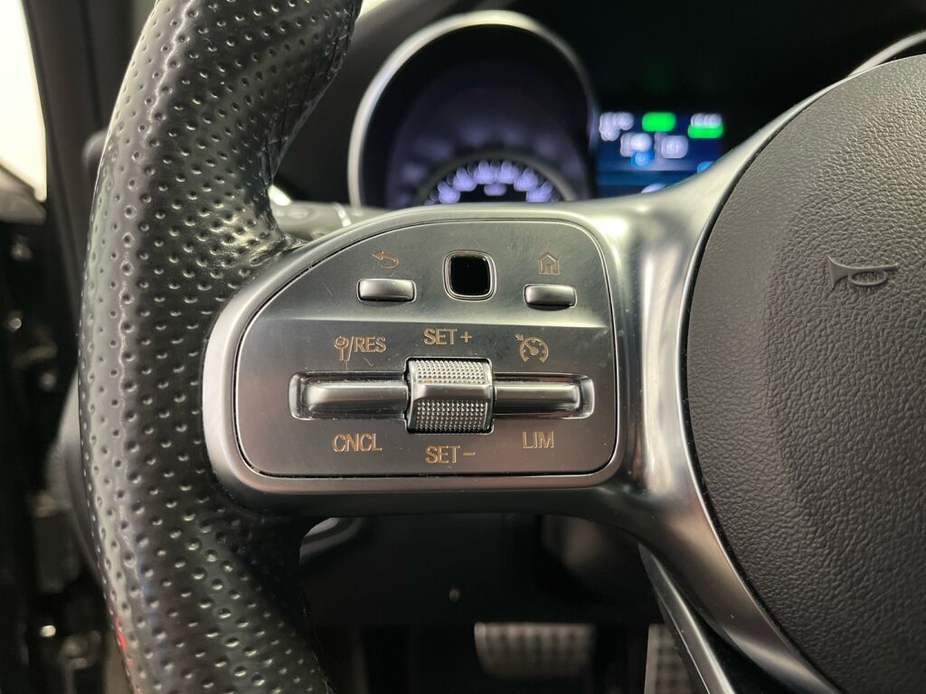 Mercedes-Benz C 2020 Musta