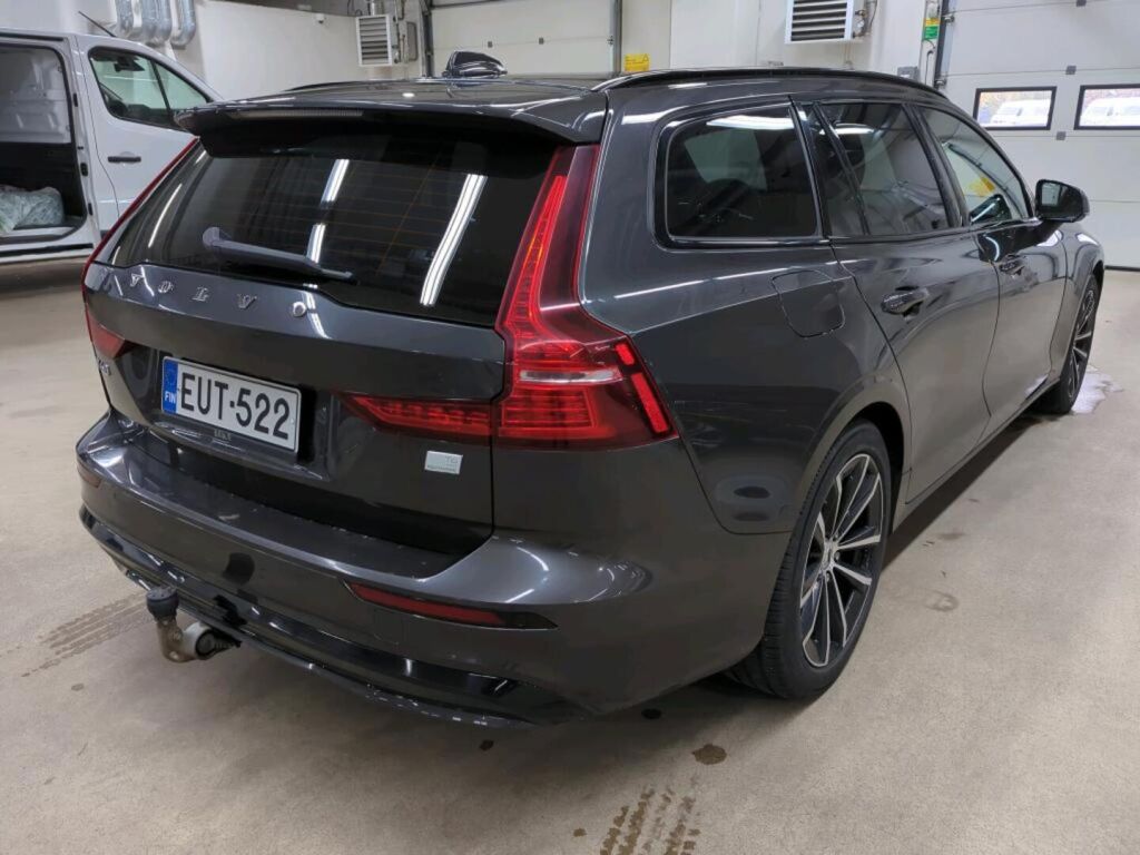 Volvo V60 2024 Harmaa