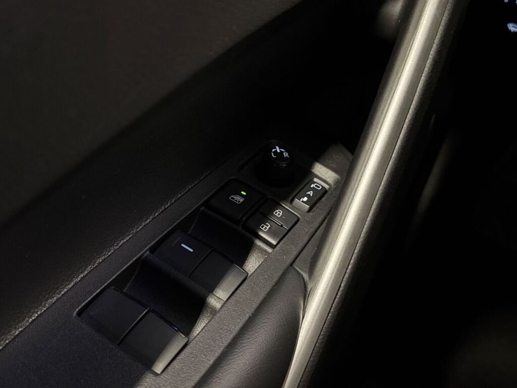 Toyota Corolla Cross 2022 Valkoinen