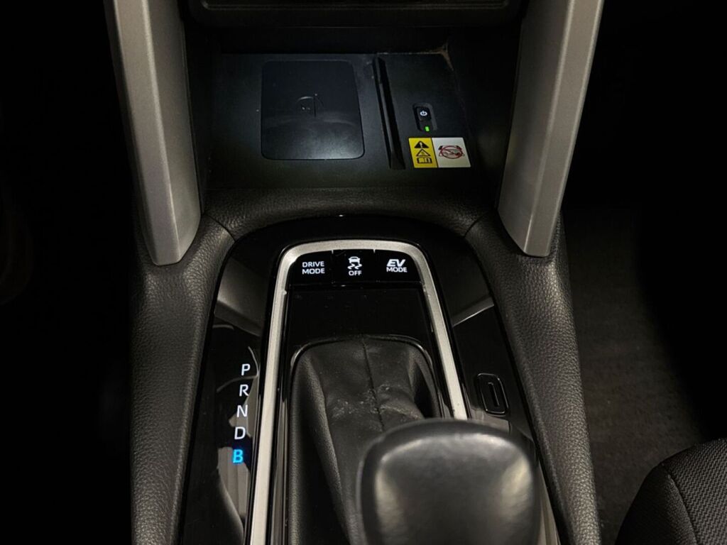 Toyota Corolla Cross 2022 Valkoinen