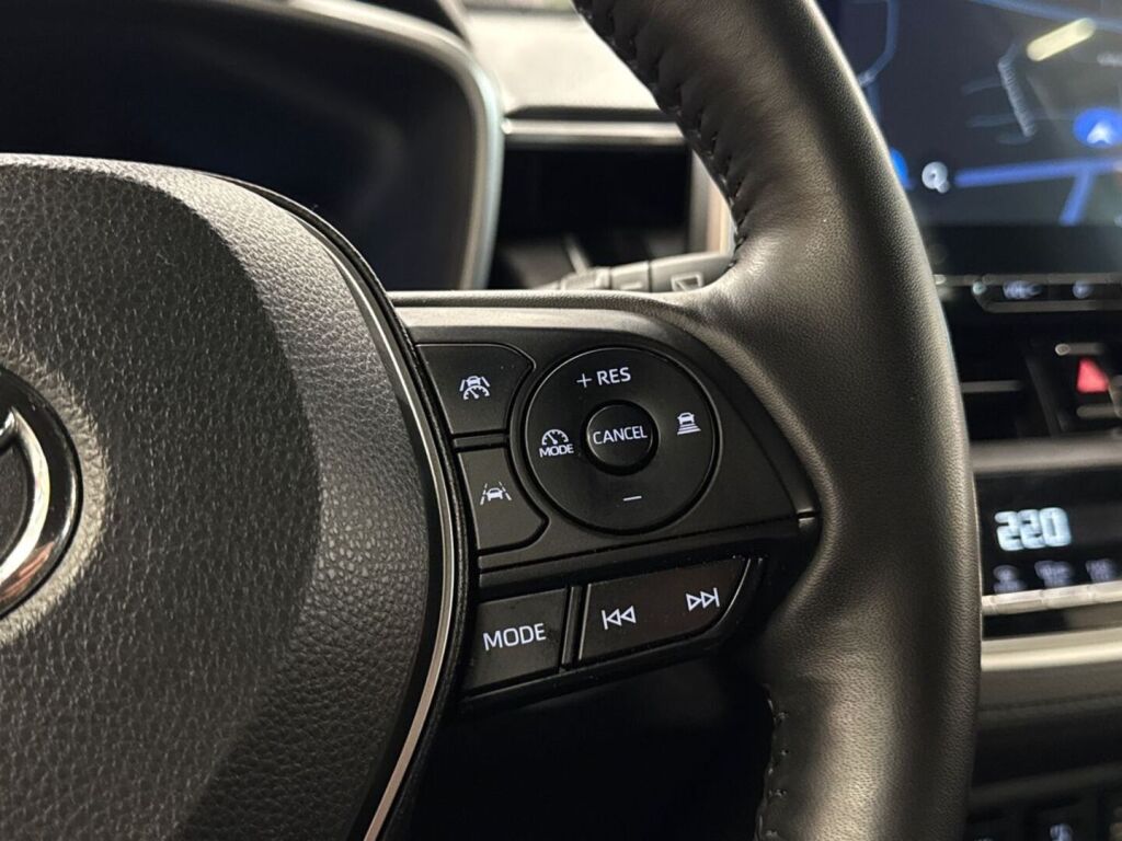 Toyota Corolla Cross 2022 Valkoinen