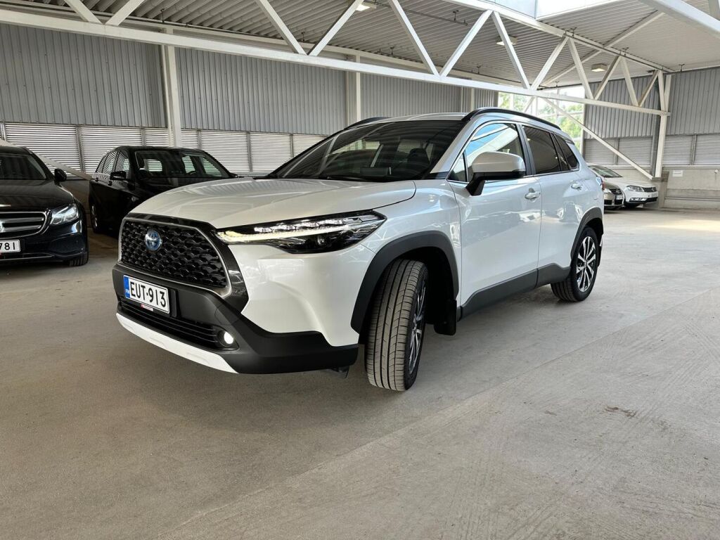 Toyota Corolla Cross 2022 Valkoinen