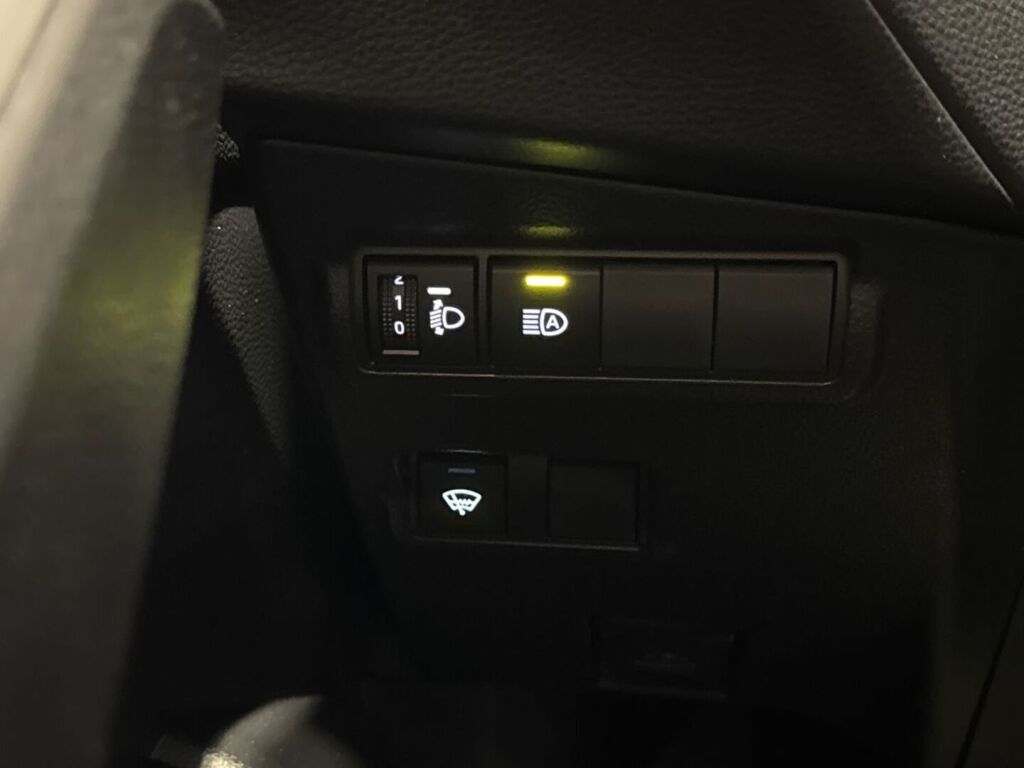 Toyota Corolla Cross 2022 Valkoinen