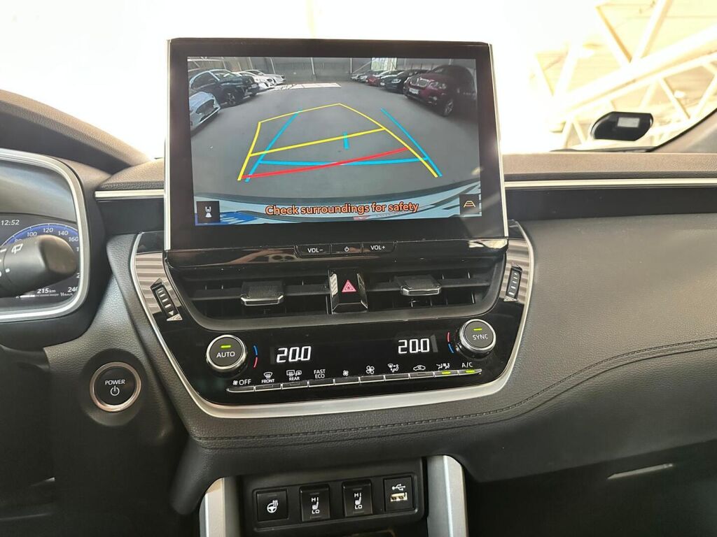 Toyota Corolla Cross 2022 Valkoinen